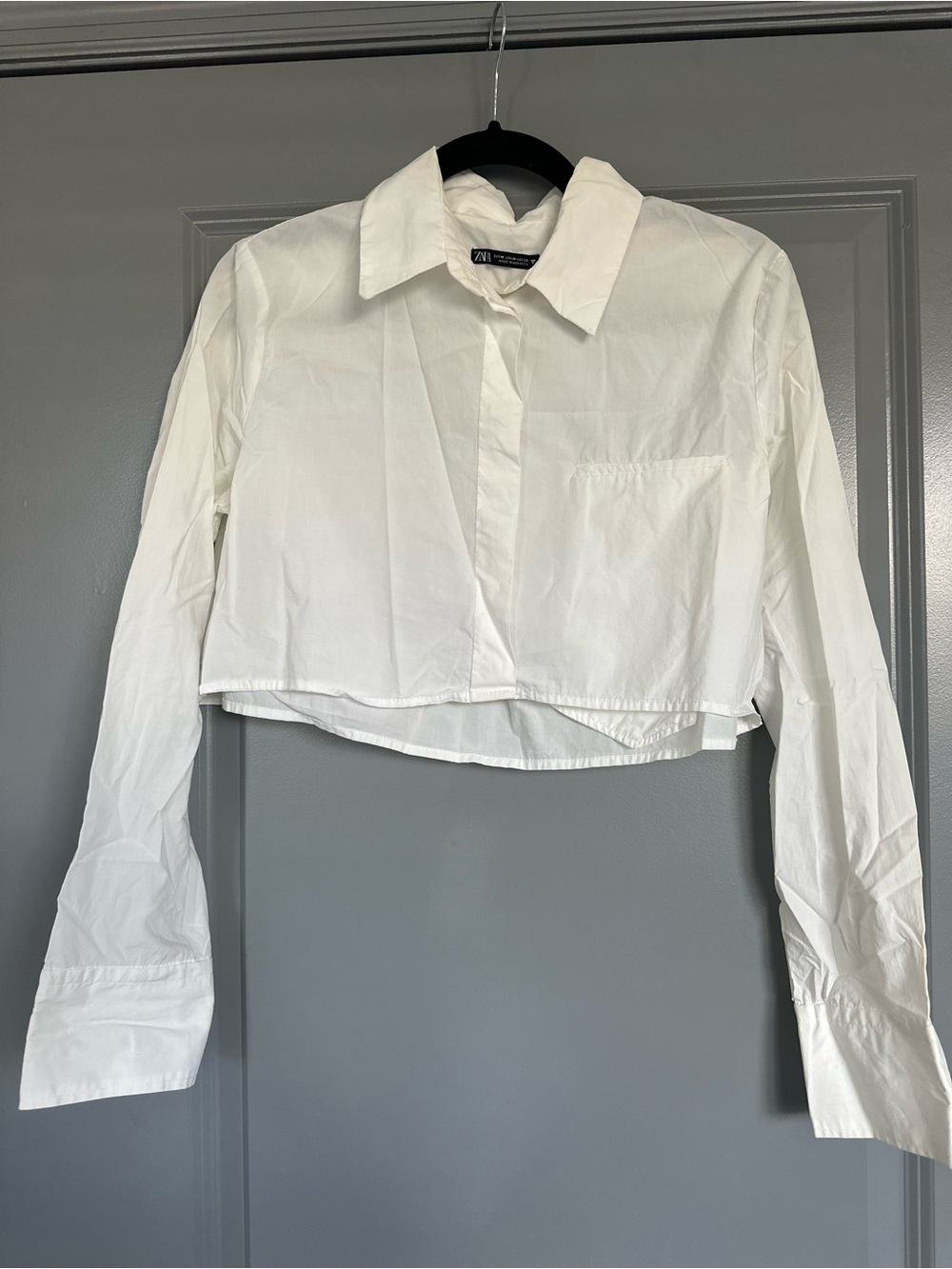 Zara White Cropped Button-Down Blouse